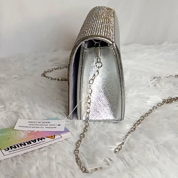 Bee Embellished Clutch Bag 🐝 - Picture 12 of 17